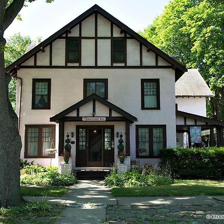 Rosewood Inn Корнинг Экстерьер фото