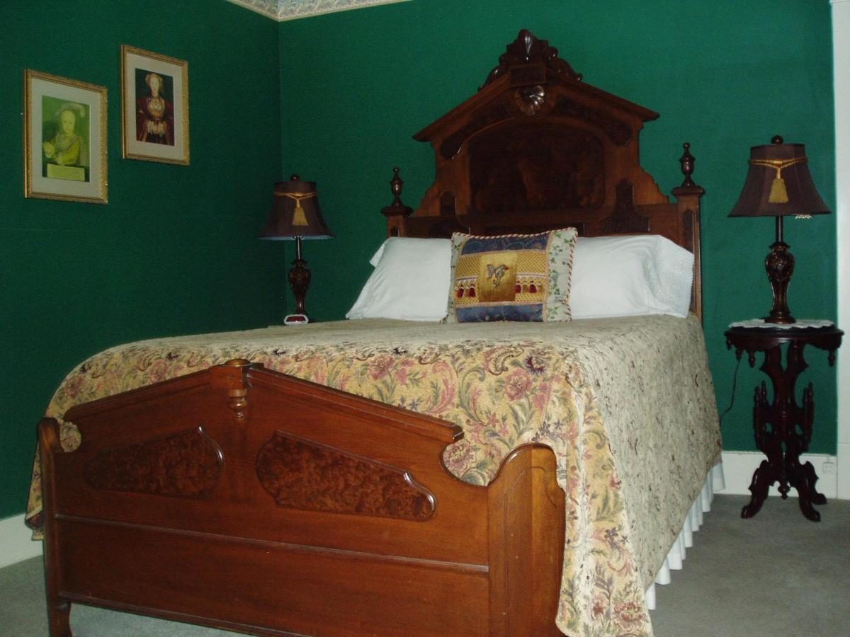 Rosewood Inn Корнинг Экстерьер фото